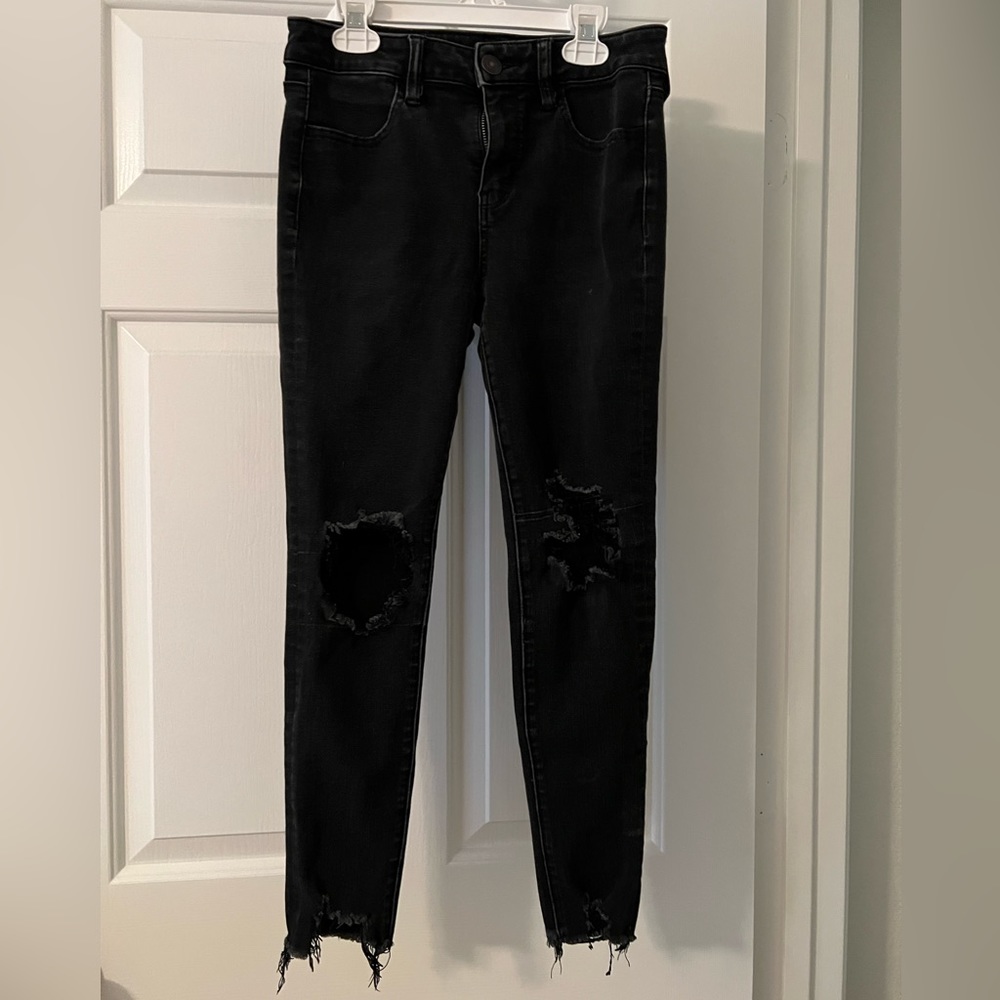 American Eagle Ripped Jeans 4 short